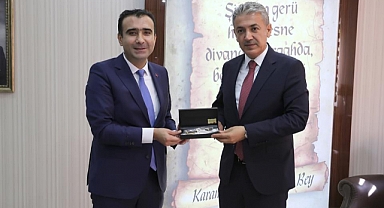 Vali Akkoyun veda ziyaretlerine başladı