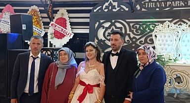 Bakıcı ve Ünlü Ailesinin Mutlu Günü