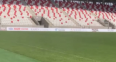 Karaman Stadyumunda reklam tabelaları yerleştirildi