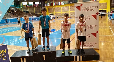 Karamanlı Badmintoncular Hırvatistan'dan Madalyayla Döndü