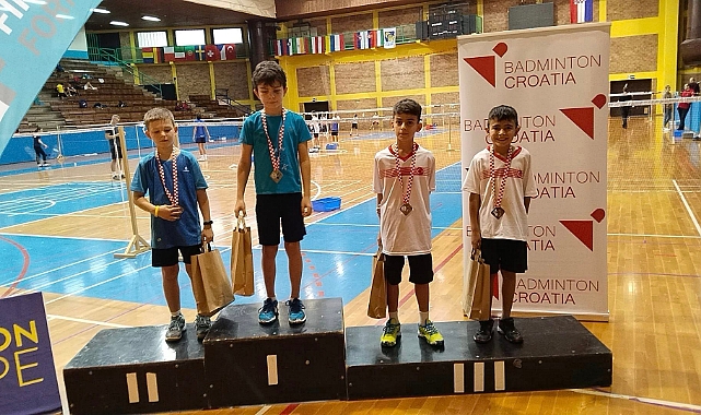 Karamanlı Badmintoncular Hırvatistan'dan Madalyayla Döndü