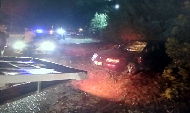 Otomobilin çarptığı yaya ile aracın sürücüsü yaralandı