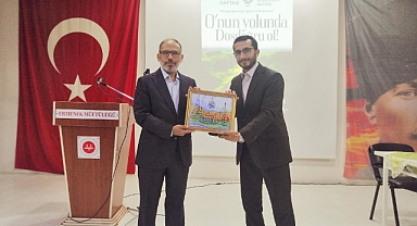 "Peygamberimiz, İman ve İstikamet" Konferans düzenlendi 