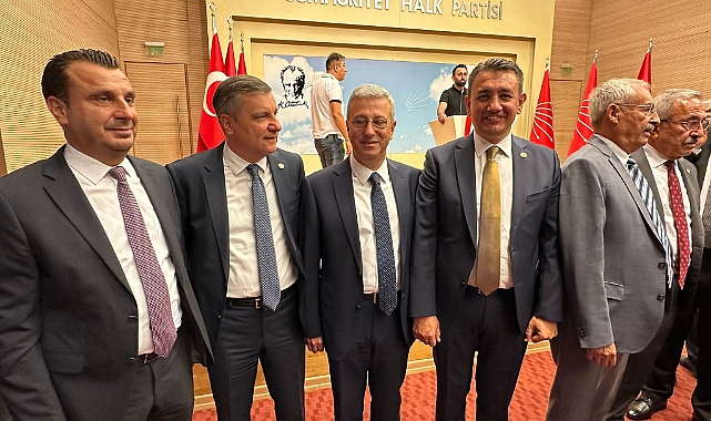 Ünver'den CHP Genel Başkanlığı için adaylığını açıklayan Özel'e destek: "O Hep Bizim Yanımızdaydı. Şimdi Sıra Bizde"