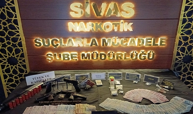 Uyuşturucu operasyonunda 2 şüpheli tutuklandı