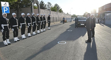 Vali Sarıibrahim'den Emniyet Teşkilatına ziyaret