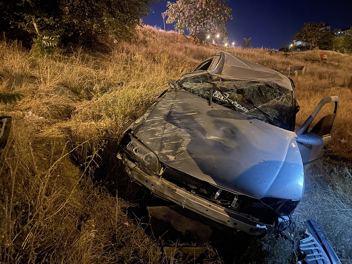 Zincirleme trafik kazasında 3 kişi yaralandı