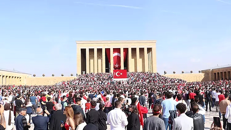 Anıtkabir'e Cumhuriyet'in 100. yılında rekor ziyaret