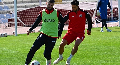 Belediye Derincespor-Karaman Fk Maçının Hakemleri Belli Oldu