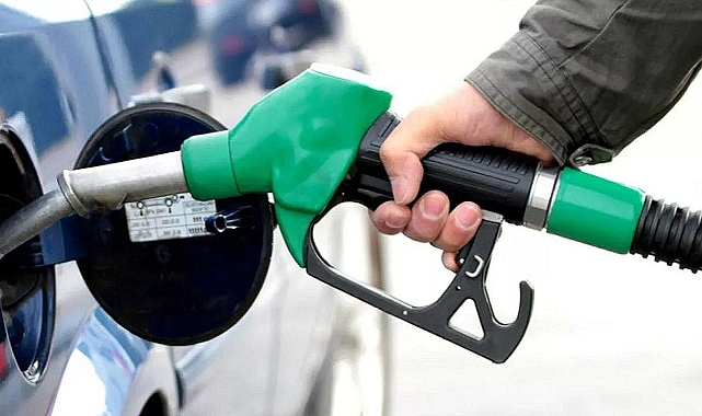 Benzine zam yok, indirim var