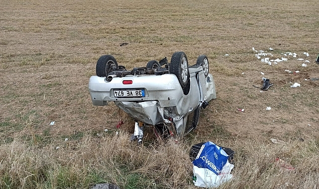 Devrilen otomobilin sürücüsü yaralandı