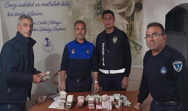 Dilencinin üzerinden 26 bin 212 lira çıktı