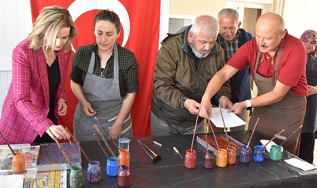 Dursun Fakih Huzurevi Sakinleri Ebru Sanatını Öğrenmeye Yönelik İlk Adımını Attı