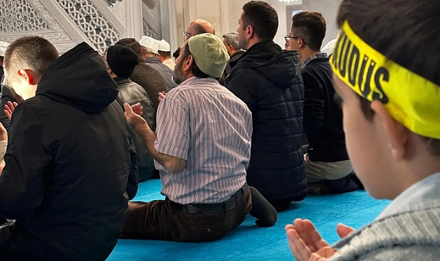 Filistin için dua edildi