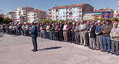 Filistinliler için gıyabi cenaze namazı kılındı