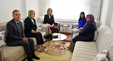 Hatice Sarıibrahim'den Koruyucu Aileye Ziyaret