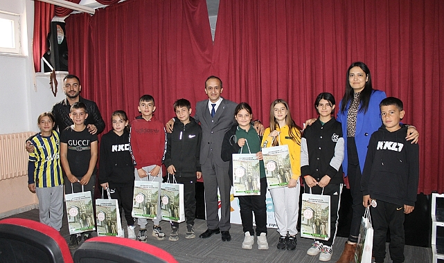İlçede Ekim Ayında Doğan Bütün Öğrencilerin Doğum Günü Kutlandı