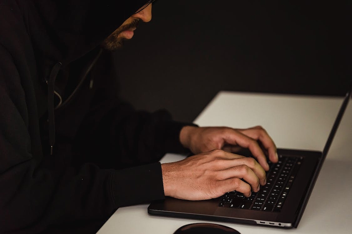 İnternet dolandırıcılarına yönelik uyarı