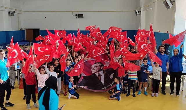 Karaman'da Cumhuriyetin 100. Yılında Masa Tenisi Turnuvası Düzenlendi
