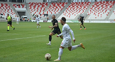 Karaman FK Evinde Amedspor'a 2-1 Mağlup Oldu