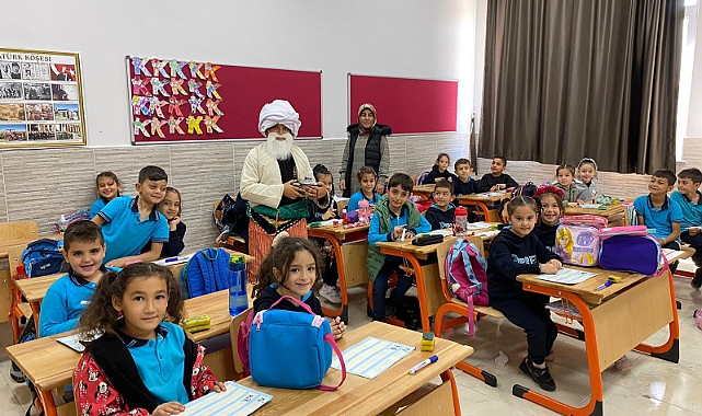 Öğrenci Nasrettin Hoca Oldu Arkadaşlarına Ecdadını Anlattı
