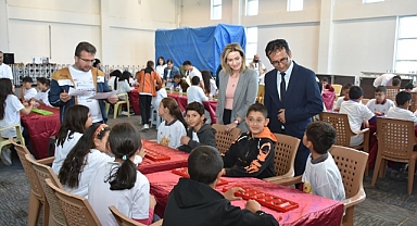Öğrenciler,