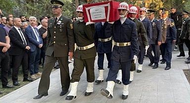 Şehit Astsubay Kıdemli Çavuş Musa Esat Kaya, Konya'da son yolculuğuna uğurlandı