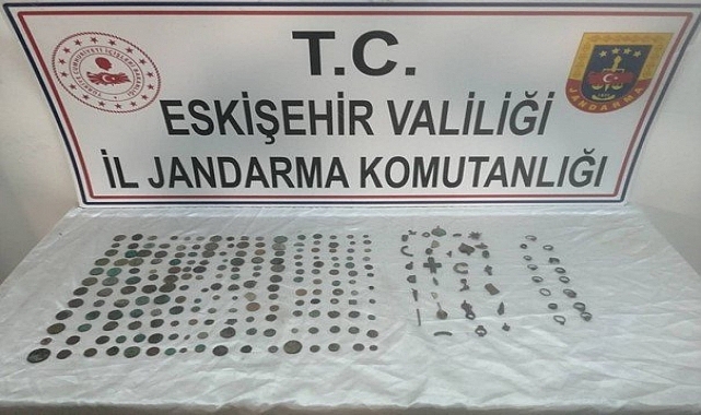 Tarihi eser olduğu değerlendirilen objeler ele geçirildi