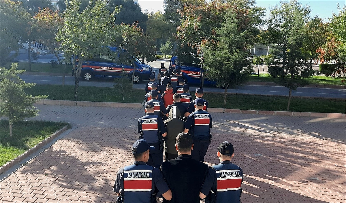 Uyuşturucu operasyonunda 3 zanlı tutuklandı