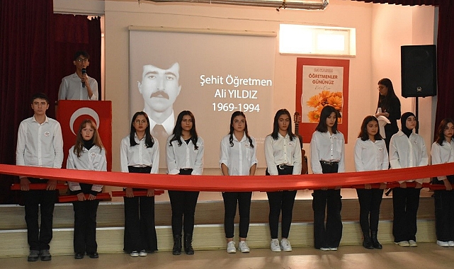 Öğretmenler Günü, Şehit Öğretmen Hamza Çetin'in İsminin Verildiği Okulda Kutlandı