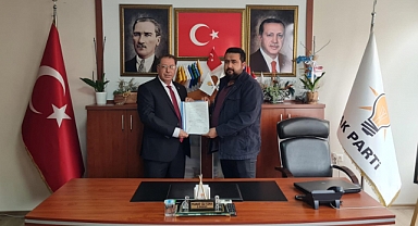 AK Parti'de İlk Başkan Adayı Müracaat Yaptı