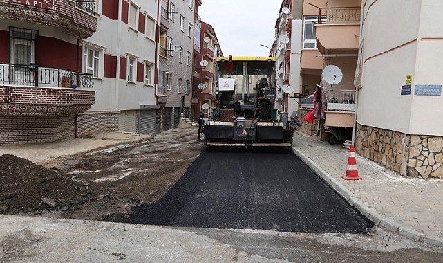 Asfalt ve park çalışmaları devam ediyor
