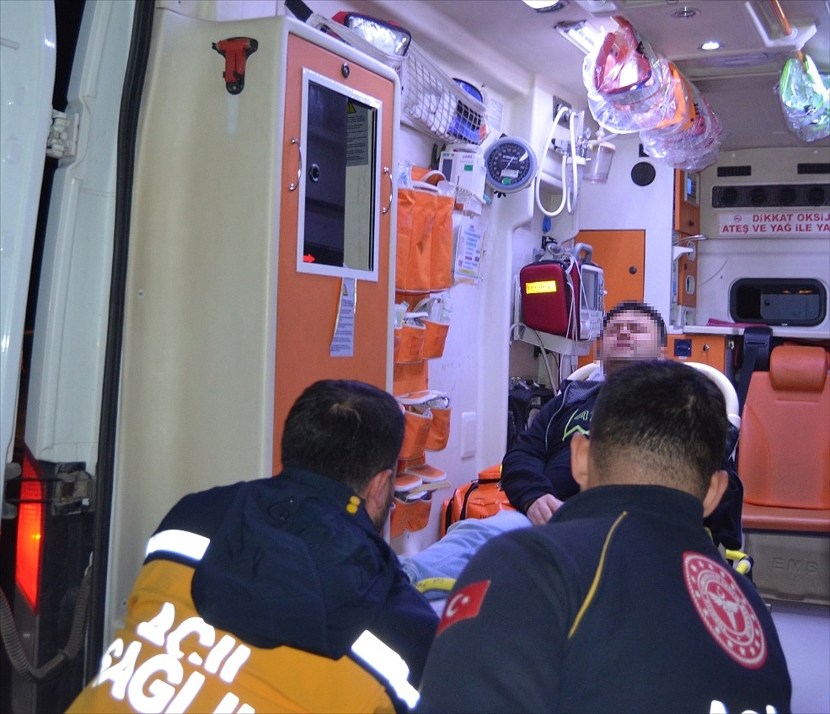 Doktor park yeri yüzünden tartıştığı meslektaşını çakıyla yaraladı