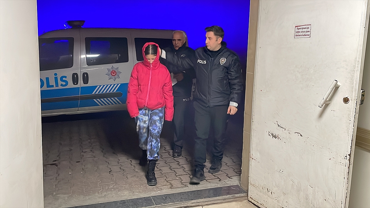 Eşini bıçakla yaralayan kadın gözaltına alındı