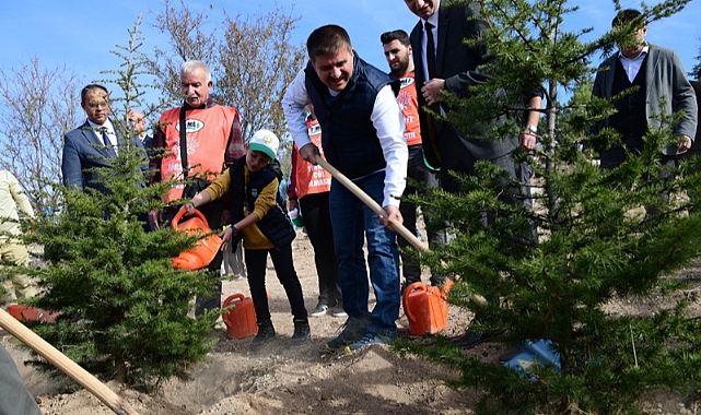 Geleceğe Nefes İçin 5 Bin Fidan ve Tohum Toprakla Buluşturuldu
