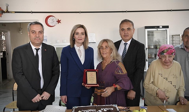 Hanımefendi Sarıibrahim, Çolakoğlu’nun resim etkinliğine katıldı