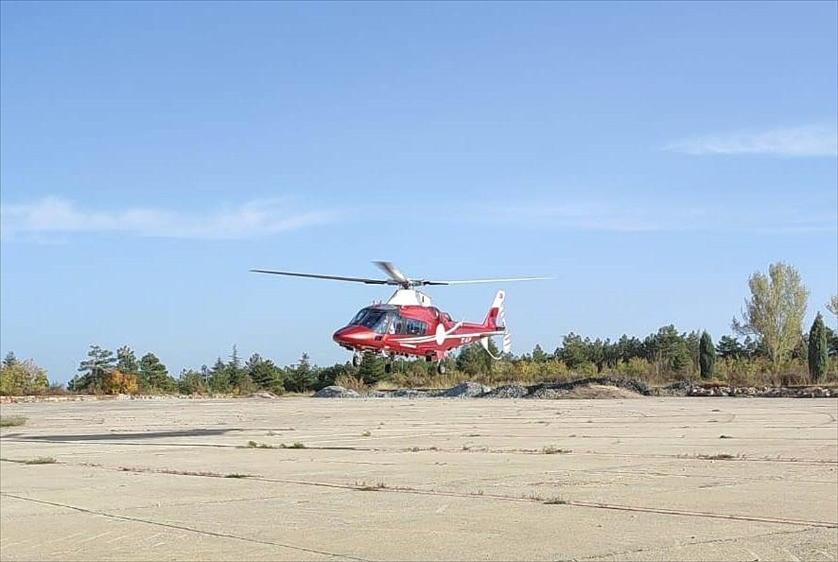 Hava ambulansı beyin kanaması geçiren hasta için havalandı