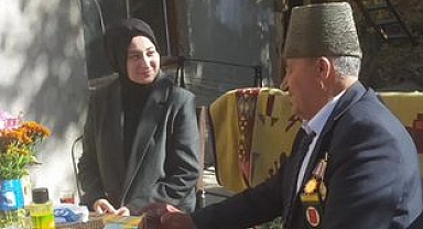 Kaymakam Kütük, gazileri evlerinde ziyaret etti