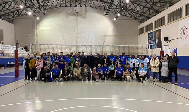 Öğretmenler Günü Voleybol Turnuvası Sona Erdi
