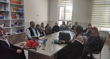S.P.’li Kadınlar Kazımkarabekir’de Öğretmenleri Ziyaret Ettiler