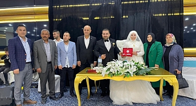 Şenuysal ve Uysal ailelerinin mutlu günü