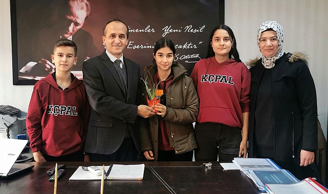 Tarım Bölümü İlk Bitkilerini Öğretmenler Gününde Hediye Ettiler