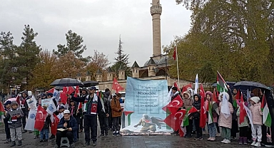Temiz Yürekler Filistin İçin Meydanda Buluştu