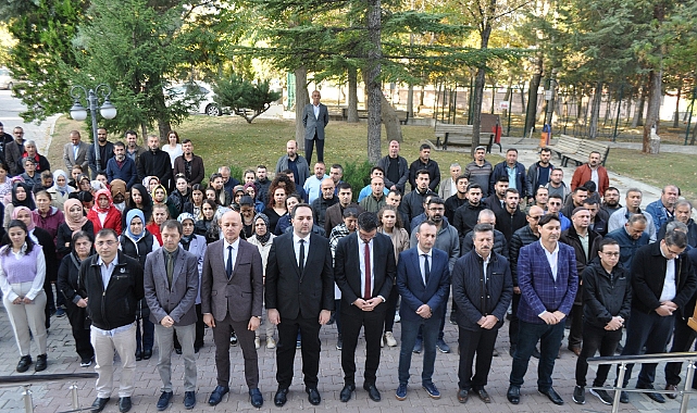 Tüm Sağlık Kurumlarında Hayat Bir Dakikalığına Durdu