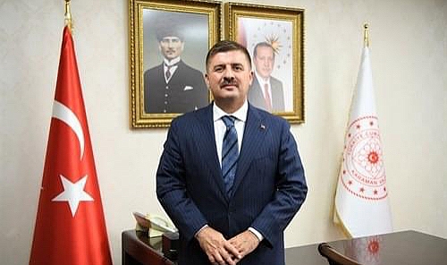 Vali Sarıibrahim: “Öğretmenlerimiz toplumları aydınlatan bir meşaledir”