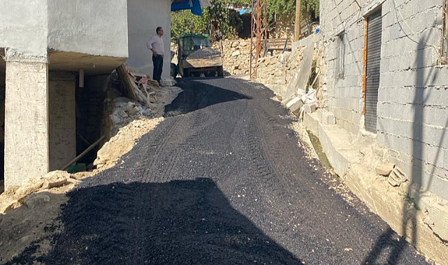 33 yıldır stabilize olarak kullanılan sokak, ilk kez asfaltla buluştu