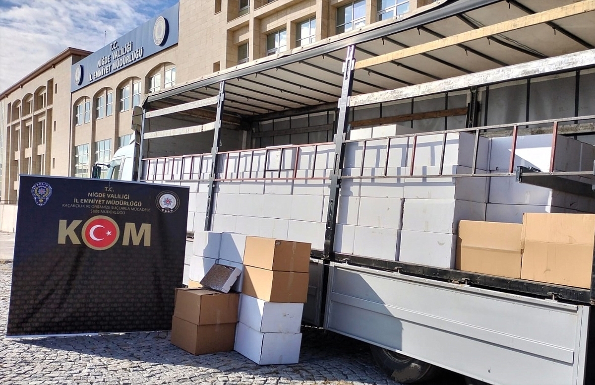 5 milyon 400 bin dolu makaron ele geçirildi