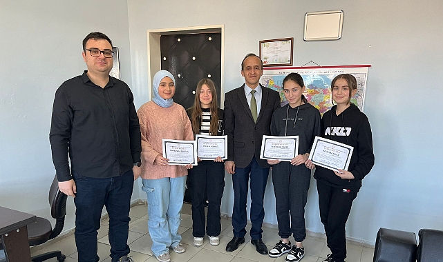 Akademik Başarısını Yükselten Öğrenciler Ödüllendirildi