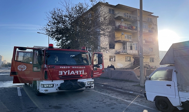 Apartmanda çıkan yangın hasara neden oldu