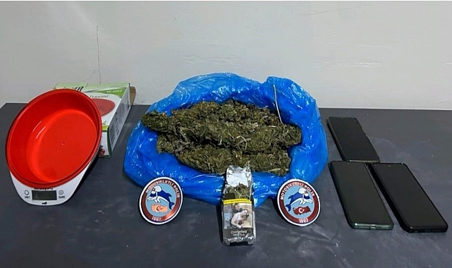 Araçta 420 gram esrar ele geçirildi